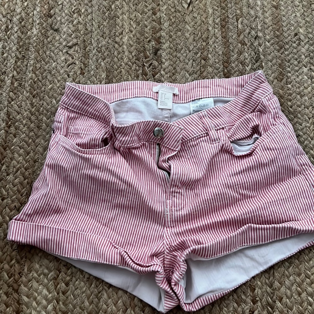 H&M size 6 striped shorts
